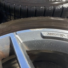 アルミホイールタイヤ付きの画像