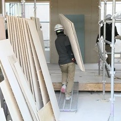 『高時給！最短30分！最長でも3時間！』木材などの資材搬入💪の画像