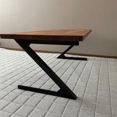 アイアンローテーブルの画像