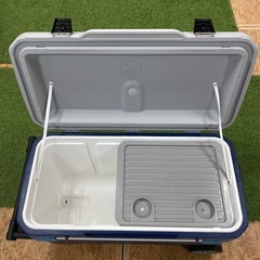 【店頭引取限定】【中古】【現状販売】IGLOO イグルー クーラー 104L  25,300円（税込）の画像