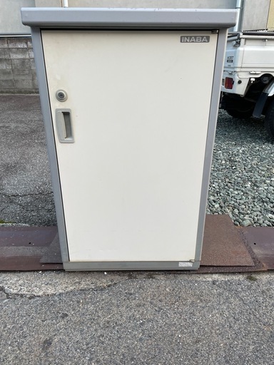 ★ 清掃済 ★ 物置 イナバ H98xW62xD60cm アルミ 製 棚の高さ調整可能  鍵なし