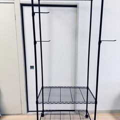 新品！スリムハンガーラックスチール製棚付きキャスター付き