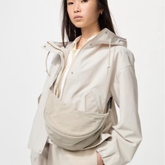 UNIQLO ショルダーバッグの画像