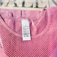 新品未使用！通気設計ヨガウェア レディーススポーツTシャツフィットネスウェア トップス半袖 ストレッチ吸汗速乾 通気フィットネス Tシャツ ピラティスウェア 薄手トレーニングの画像