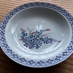 深さのある大皿の画像