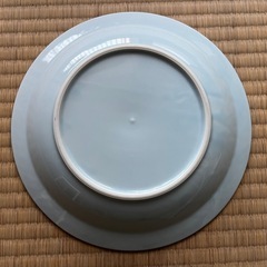 深さのある大皿の画像