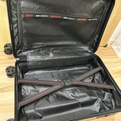 新品スーツケース　機内持ち込み可能の画像