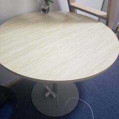 (決まりました)丸いテーブル 無料の画像
