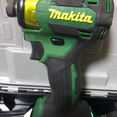 マキタインパクトドライバ新型TD173D中古美品オリジナルハウジングの画像