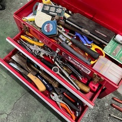 現在
話し中 工具 工具箱 卓上マルノコ その他色々まとめて売りますの画像