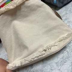 レディース トートバッグ ハンドバッグ 鞄 カバン 厚手 キャンバス 布地 白 ホワイト ブラウン シンプル ロゴ 上品 大容量の画像