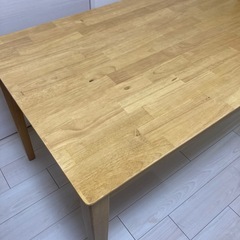 ダイニングテーブル&チェア二脚の画像