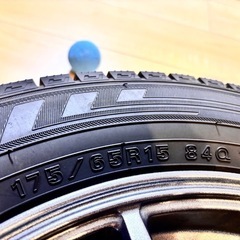 ダンロップ スタッドレスタイヤ 175/65R15 4本セット（6分山）の画像