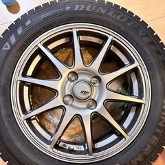 ダンロップ スタッドレスタイヤ 175/65R15 4本セット（6分山）の画像