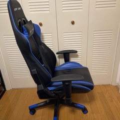 AK Racing ゲーミングチェアの画像