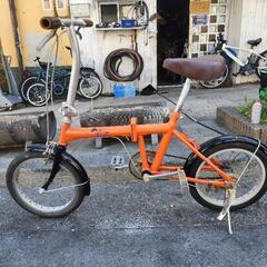 『ＳＡＬＥ　５０％』　折りたたみ自転車　１６インチ　オレンジ　配達可能