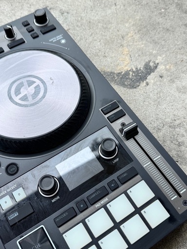 Native Instruments TRAKTOR  S4 DJコントローラー