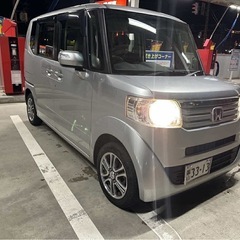 ホンダ N-BOX。
