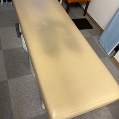 治療ベッド　高田ベッド