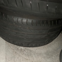 235 35 19
