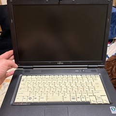 ノートパソコンの画像