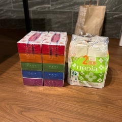 ティッシュとトイレットペーパー