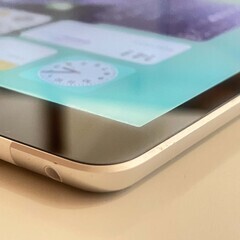 iPad 第９世代 10.2インチA2602 Wi-Fi-cell silver ６４GB  バッテリー８６%　212 ②の画像