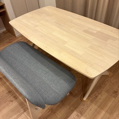 ニトリ　ダイニングテーブル160cm &ベンチの画像