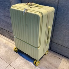 手前出しができる2箇所出しスーツケース65の45の30センチの画像
