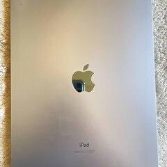 iPad Air第４世代 １０.５インチwi-fi A2316 ６４ＧＢバッテリー８４％ ②の画像