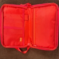 ミッキーマルチケース&シェリメーポーチの画像