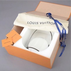 、ルイヴィトン　フェイスシールド「ビジェール・LV シールド」の画像