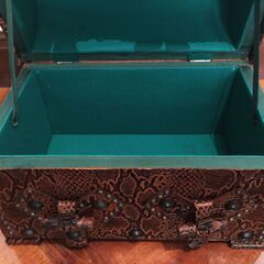 【希少品】スペイン製 ヨーロッパ ヴィンテージ 骨董 レザー 宝箱 の画像