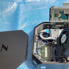 手乗りパソコン 日本製 Z2改17 Gen10 Xeon M.2SSD HDD NVIDIA Quadro Win11Proの画像