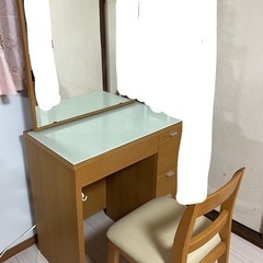 チェア付きドレッサー