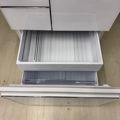 値引き 24397  大容量6D冷蔵庫　自動製氷　観音開き(フレンチドア)　プラズマクラスター SHARP 2017年製 551L ◆