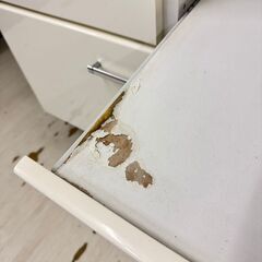  24393  3枚ガラス扉キッチンボード　幅88.5cm NITORI   ◆大阪市内・東大阪市他 6,000円以上ご購入で無料配達いたします！◆ ※高槻・枚方方面◆西宮・尼崎方面◆生駒方面　それぞれ条件付き無料配送あり！            の画像