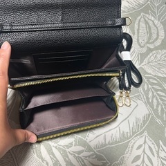スマホショルダーバックの画像