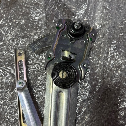 ジムニー JA11 ウインドウ レギュレーター 左右 新品未使用品 早い者勝ち！