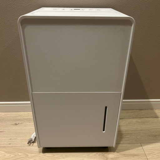 福岡市早良区まで取りに来てくれる方　
山善　除湿機 6L/日 EDC-H60(MW) マットホワイト