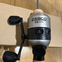スピンキャストリールと4ftロッドの画像