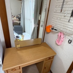 【お譲りします】木目調ドレッサー・収納力◎ 椅子付き（値段交渉可）