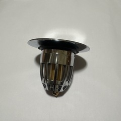 新品・未使用品　押しボタン式排水口カバーの画像