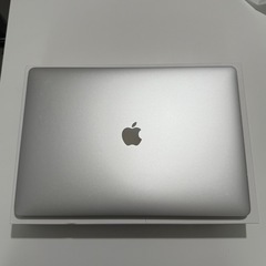 Apple MacBook Pro 2018 15インチ/256GB/16GBの画像