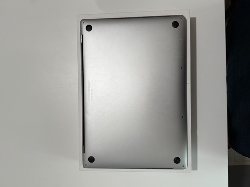 Apple MacBook Pro 2018 15インチ/256GB/16GB