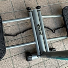 レッグトレーニングマシン（自宅用フィットネス機器）
の画像