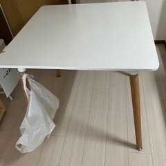 ホワイト 
ダイニングテーブル80×80