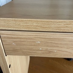 IKEA 学習机MICKE パソコンデスクとチェアの画像