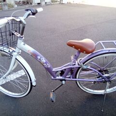 24インチ　女の子自転車　白/パープル　変速　LEDライトの画像