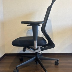 Vitra ヴィトラ　デスクチェア　肘付きの画像